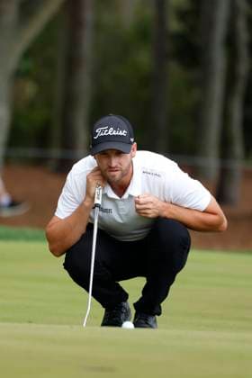 PONTE VEDRA BEACH, FL - MARCH 16: PGA, Golf Herren golfer Wyndham Clark lines up his putt on the 3rd hole during the third round of The Players Championship on March 16, 2024, at TPC Sawgrass in Ponte Vedra Beach, Florida. (Photo by Brian Spurlock Icon Sportswire) GOLF: MAR 16 PGA THE PLAYERS Championship EDITORIAL USE ONLY Icon24031610