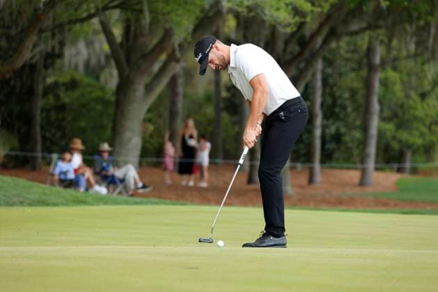 PONTE VEDRA BEACH, FL - MARCH 16: PGA, Golf Herren golfer Wyndham Clark putts on the 3rd hole during the third round of The Players Championship on March 16, 2024, at TPC Sawgrass in Ponte Vedra Beach, Florida. (Photo by Brian Spurlock Icon Sportswire) GOLF: MAR 16 PGA THE PLAYERS Championship EDITORIAL USE ONLY Icon24031611