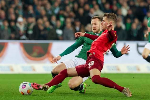 Cedric Teuchert Hannover 96 and Jan Elvedi 1 FC Kaiserslautern fight for the ball, 2 Bundesliga, Hannover 96 vs 1 FC Kaiserslautern, HDI Arena, 16 03 2024, Hannover, Germany
