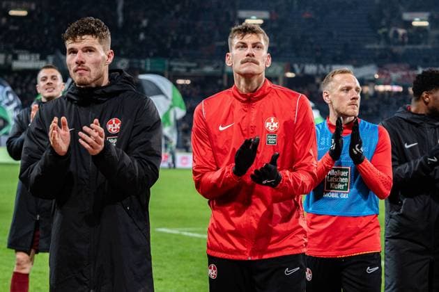 Kenny Prince Redondo 1 FC Kaiserslautern, 11 Filip Stojikovic 1 FC Kaiserslautern, 25 Julian Krahl 1 FC Kaiserslautern, 18 Hannover 96 vs 1 FC Kaiserslautern, Football, Bundesliga 2, Matchday 26, 16 03 2024 DFL REGULATIONS PROHIBIT ANY OUSE OF PHOTOGRAPHS AS IMAGE SEQUENCES AND OR QUASI VIDEO Hannover 96 vs 1 FC Kaiserslautern, Football, Bundesliga 2, Matchday 26, 16 03 2024 Hannover Copyright: xEibner-Pressefoto BahhoxKarax EP_HAN