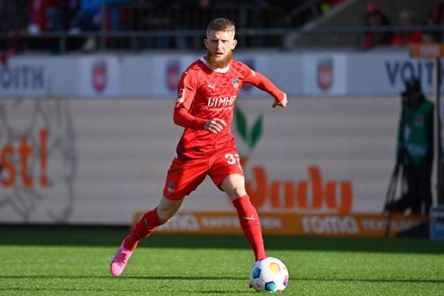 Jan Niklas BESTE Heidenheim , action,single action,single image,cropped image,full body shot,whole figure Football 1 Bundesliga Season 2023 2024, 26 Matchday, Matchday26, 1 FC Heidenheim Borussia Moenchengladbach 1 1 on 16 03 2024 , VOITH A R E N A
