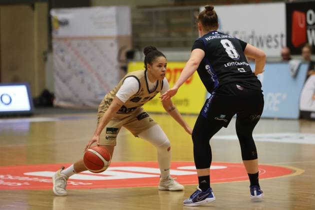 Basketball, Women, DBBL Cup Final4, Saarlouis Royals - Eigner Angels Nördlingen