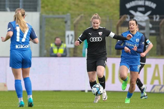 from left Lisa Ebert FC Ingolstadt 04, 10 on the ball, single image, full body, action, action, match scene, Selma Licina SV Meppen, 18 , THE DFB REGULATIONS PROHIBIT ANY USE OF PHOTOGRAPHS AS IMAGE SEQUENCES AND OR QUASI VIDEO , 17 03 2024, Meppen Germany , Football, 2 Womens Bundesliga, SV Meppen FC Ingolstadt 04 xobx