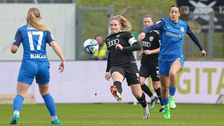 from left Lisa Ebert FC Ingolstadt 04, 10 on the ball, single image, full body, action, action, match scene, Selma Licina SV Meppen, 18 , THE DFB REGULATIONS PROHIBIT ANY USE OF PHOTOGRAPHS AS IMAGE SEQUENCES AND OR QUASI VIDEO , 17 03 2024, Meppen Germany , Football, 2 Womens Bundesliga, SV Meppen FC Ingolstadt 04 xobx