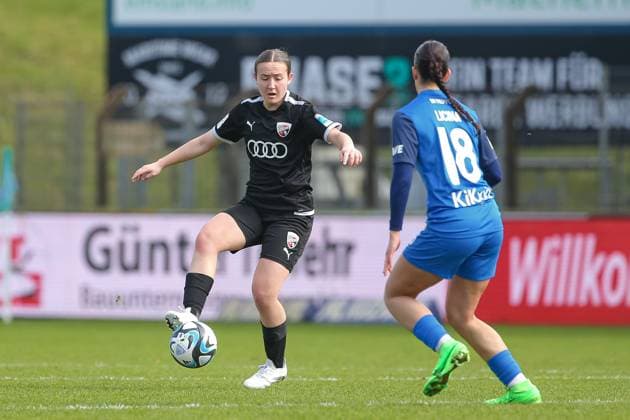 from left Katharina Reikersdorfer FC Ingolstadt 04, 20 and Selma Licina SV Meppen, 18 in a duel, dynamic, action, action, game scene, THE DFB REGULATIONS PROHIBIT ANY USE OF PHOTOGRAPHS AS IMAGE SEQUENCES AND OR QUASI VIDEO , 17 03 2024, Meppen Germany , Football, 2 Womens Bundesliga, SV Meppen FC Ingolstadt 04 xobx