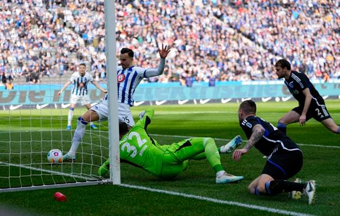 Germany, Berlin, 17 03 2024, Olympic Stadium, Hertha BSC vs FC Schalke 04 2 Bundesliga, Haris Tabakovic Hertha Berlin scores the teams first goal Berlin Olympic Stadium Berlin Germany eu-images-659