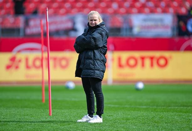 Germany, Nuremberg, 17 03 2024, Max Morlock Stadion, 1 FC Nuremberg vs SC Freiburg Frauen Bundesliga, Coach Theresa Merk SC Freiburg looks on Nuremberg Max Morlock Stadion Bavaria Germany eu-images-738