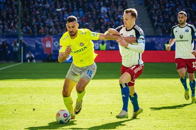Ivan Prtajin SV Wehen Wiesbaden, 18 , Sebastian Schonlau Hamburger SV, 04 GER, Hamburger SV vs SV Wehen Wiesbaden, Football, 2 Bundesliga, Matchday 26, Season 2023 2024, 17 03 2024 DFL REGULATIONS PROHIBIT ANY USE OF PHOTOGRAPHS AS IMAGE SEQUENCES AND OR QUASI VIDEO GER, Hamburger SV vs SV Wehen Wiesbaden, Football, 2 Bundesliga, Matchday 26, Season 2023 2024, 17 03 2024 Hamburg Copyright: xEibner-Pressefoto MarcelxvonxFehrnx EP_MFN