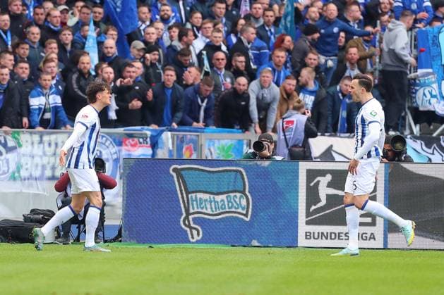 17 03 2024, xtgx, Fußball 2 Bundesliga, Hertha BSC FC Schalke 04 emspor, v l Fabian Reese Hertha, 11 , Haris Tabakovic Hertha, 25 Jubel, Torjubel, jubelt ueber das Tor, celebrate the goal, celebration DFL DFB REGULATIONS PROHIBIT ANY USE OF PHOTOGRAPHS as IMAGE SEQUENCES and or QUASI VIDEO Berlin