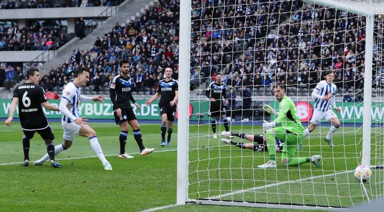 Haris Tabakovic scores the goal to make it 2 1 against goalkeeper Marius Müller Sport Football Soccer DFL 2 Bundesliga Men 26 Matchday Season 2023 2024 17 03 2024 Hertha BSC Berlin vs FC Schalke 04 DFL regulations prohibit any use of photographs as image sequences and or quasi video