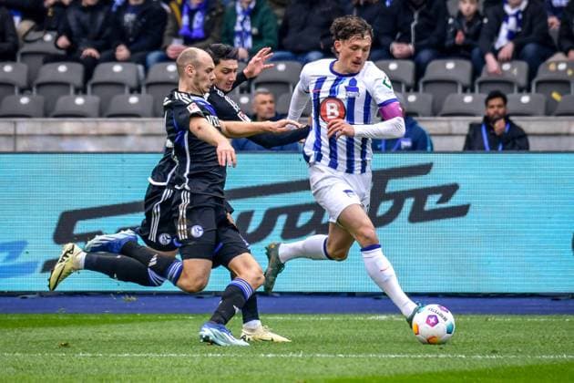 Soccer 2 Bundesliga, Hertha BSC FC Schalke 04 17 03 2024, xdanx, Soccer 2 Bundesliga, Hertha BSC FC Schalke 04, v l Henning Matriciani FC Schalke 04 41 ,Yusuf Kabadayi FC Schalke 04 17 ,Fabian Reese Hertha BSC 11 ,duel, duel, fight, tackle DFL DFB REGULATIONS PROHIBIT ANY USE OF PHOTOGRAPHS as IMAGE SEQUENCES and or QUASI VIDEO Photo Daniel Lakomski Mix1 Berlin Olympiastadion Berlin Berlin Germany EN Copyright: xDanielxLakomskix