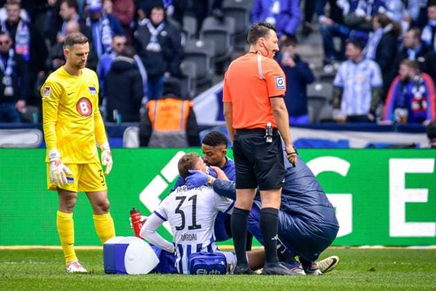 Soccer 2 Bundesliga, Hertha BSC FC Schalke 04 17 03 2024, xdanx, Soccer 2 Bundesliga, Hertha BSC FC Schalke 04, v l Marius Gersbeck Hertha BSC 35 ,Marton Dardai Hertha BSC 31 ,will be treated DFL DFB REGULATIONS PROHIBIT ANY USE OF PHOTOGRAPHS as IMAGE SEQUENCES and or QUASI VIDEO Foto Daniel Lakomski Mix1 Berlin Olympiastadion Berlin Berlin Germany EN Copyright: xDanielxLakomskix