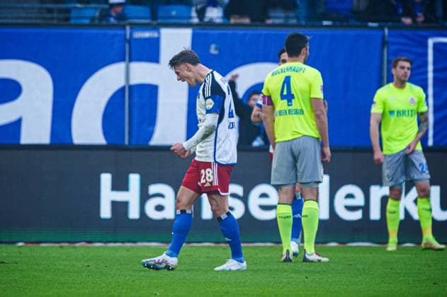 Goal celebration Miro Muheim Hamburger SV, 28 after goal to 1 0 GER, Hamburger SV vs SV Wehen Wiesbaden, Football, 2 Bundesliga, Matchday 26, Season 2023 2024, 17 03 2024 DFL REGULATIONS PROHIBIT ANY USE OF PHOTOGRAPHS AS IMAGE SEQUENCES AND OR QUASI VIDEO GER, Hamburger SV vs SV Wehen Wiesbaden, Football, 2 Bundesliga, Matchday 26, Season 2023 2024, 17 03 2024 Hamburg Copyright: xEibner-Pressefoto MarcelxvonxFehrnx EP_MFN