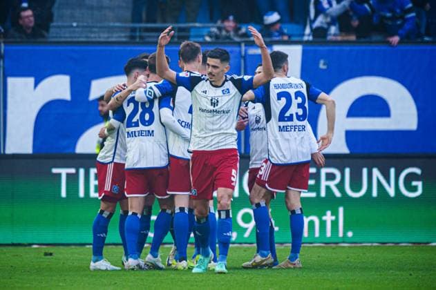 Goal celebration Hamburger SV after scoring 1 0 Miro Muheim Hamburger SV, 28 GER, Hamburger SV vs SV Wehen Wiesbaden, Football, 2 Bundesliga, Matchday 26, Season 2023 2024, 17 03 2024 DFL REGULATIONS PROHIBIT ANY USE OF PHOTOGRAPHS AS IMAGE SEQUENCES AND OR QUASI VIDEO GER, Hamburger SV vs SV Wehen Wiesbaden, Football, 2 Bundesliga, Matchday 26, Season 2023 2024, 17 03 2024 Hamburg Copyright: xEibner-Pressefoto MarcelxvonxFehrnx EP_MFN