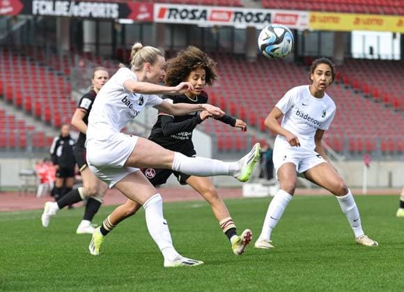 17 03 2024 Soccer Season 2023 2024 1 Women Soccer Bundesliga 16 Matchday 1 FC Nürnberg FCN Club SC Freiburg Sportfoto Zink DaMa xdaxmax Judith Steinert 13 , SC Freiburg Amira Arfaoui 74, 1 FC Nürnberg FCN
