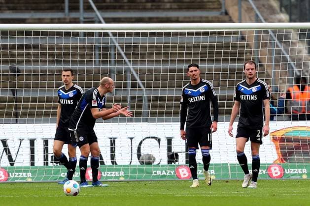 17 03 2024, xtgx, Fußball 2 Bundesliga, Hertha BSC Berlin FC Schalke 04 emspor, v l Ron Schallenberg FC Schalke 04 Henning Matriciani FC Schalke 04 Yusuf Kabadayi FC Schalke 04 Thomas Ouwejan FC Schalke 04 Enttäuscht enttaeuscht traurig frustriert ratlos DFL DFB REGULATIONS PROHIBIT ANY USE OF PHOTOGRAPHS as IMAGE SEQUENCES and or QUASI VIDEO Berlin