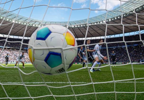 Soccer, Men, Season 2023 2024, 2 Bundesliga 26 Matchday , Hertha BSC FC Schalke 04, Haris Tabakovic Hertha BSC scores the goal to 2 1, 17 03 2024, Copyright: xSebastianxRäppold MatthiasxKochx