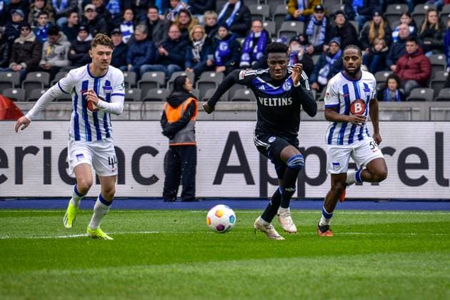 Soccer 2 Bundesliga, Hertha BSC FC Schalke 04 17 03 2024, xdanx, Soccer 2 Bundesliga, Hertha BSC FC Schalke 04, v l Linus Gechter Hertha BSC 44 ,Bryan Lasme FC Schalke 04 11 ,Deyovaisio Zeefuik Hertha BSC 34 ,duel, duel, fight, tackle DFL DFB REGULATIONS PROHIBIT ANY USE OF PHOTOGRAPHS as IMAGE SEQUENCES and or QUASI VIDEO Photo Daniel Lakomski Mix1 Berlin Olympiastadion Berlin Berlin Germany EN Copyright: xDanielxLakomskix