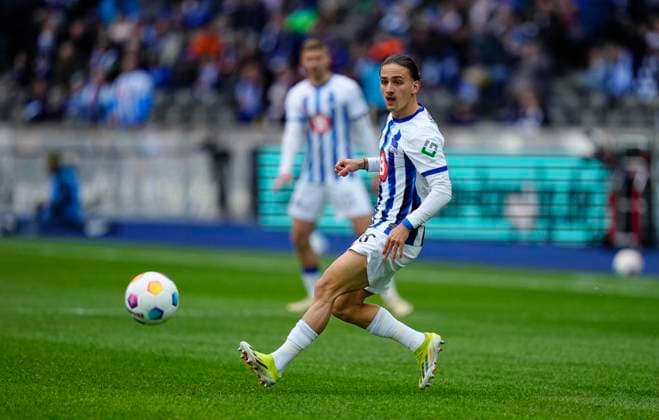 Germany, Berlin, 17 03 2024, Olympic Stadium, Hertha BSC vs FC Schalke 04 2 Bundesliga, Michal Karbownik Hertha Berlin controls the ball Berlin Olympic Stadium Berlin Germany eu-images-659