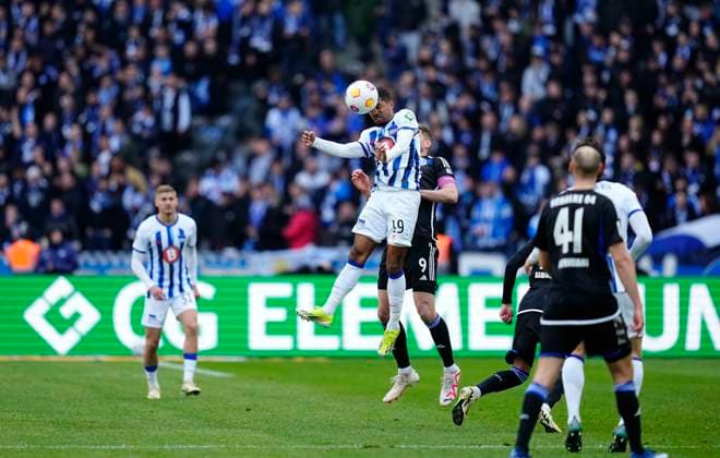 Germany, Berlin, 17 03 2024, Olympic Stadium, Hertha BSC vs FC Schalke 04 2 Bundesliga, Jeremy Dudziak Hertha Berlin and Simon Terodde FC Schalke 04 battle for the ball Berlin Olympic Stadium Berlin Germany eu-images-659