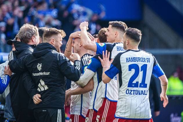 Goal celebration Hamburger SV after scoring 2 0 from free kick Laszlo Benes Hamburger SV, 08 GER, Hamburger SV vs SV Wehen Wiesbaden, Football, 2 Bundesliga, Matchday 26, Season 2023 2024, 17 03 2024 DFL REGULATIONS PROHIBIT ANY USE OF PHOTOGRAPHS AS IMAGE SEQUENCES AND OR QUASI VIDEO GER, Hamburger SV vs SV Wehen Wiesbaden, Football, 2 Bundesliga, Matchday 26, Season 2023 2024, 17 03 2024 Hamburg Copyright: xEibner-Pressefoto MarcelxvonxFehrnx EP_MFN