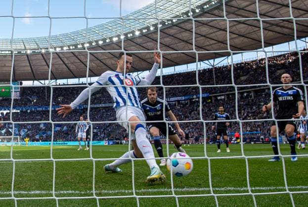 Soccer, Men, Season 2023 2024, 2 Bundesliga 26 Matchday , Hertha BSC FC Schalke 04, Haris Tabakovic Hertha BSC scores the goal to make it 1 0, 17 03 2024, Copyright: xSebastianxRäppold MatthiasxKochx