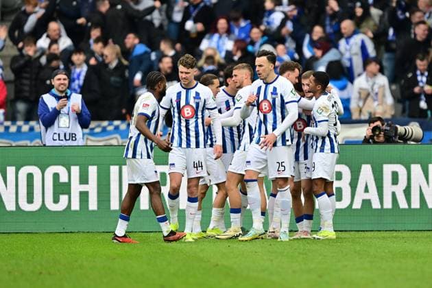 Marten Winkler Hertha BSC, 22 goal shot to 4 2, cheers, Hertha BSC Berlin, cheers, GER, Hertha BSC vs Schalke 04, Soccer Men, 2 Bundesliga, Season 2023 2024, Matchday 26, 17 03 2024 DFL REGULATES PROHIBIT ANY USE OF PHOTOGRAPHS AS IMAGE SEQUENCES AND OR QUASI VIDEO GER, Hertha BSC vs Schalke 04, Mens football, Bundesliga 2, Season 2023 2024, Matchday 26, 17 03 2024 Berlin Copyright: xEibner-Pressefotox xClaudiusxRauchx EP_CRH