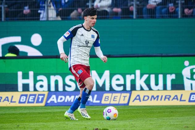 Nicolas Oliveira Kisilowski Hamburger SV, 47 GER, Hamburger SV vs SV Wehen Wiesbaden, Football, 2 Bundesliga, Matchday 26, Season 2023 2024, 17 03 2024 DFL REGULATIONS PROHIBIT ANY USE OF PHOTOGRAPHS AS IMAGE SEQUENCES AND OR QUASI VIDEO GER, Hamburger SV vs SV Wehen Wiesbaden, Football, 2 Bundesliga, Matchday 26, Season 2023 2024, 17 03 2024 Hamburg Copyright: xEibner-Pressefoto MarcelxvonxFehrnx EP_MFN