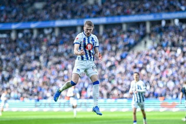 2 Bundesliga Hertha BSC Berlin FC Schalke 04 on 17 03 2024 at the Olympiastadion in Berlin Cheering, goal celebration, goal scorer, goal scorer Marten Winkler Hertha BSC Berlin cheers after his goal for 4 2 MT
