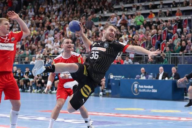 17 03 2024, xgox, handball olympic qualification, Germany Austria emspor, v l Lukas Mertens Germany, 36 throws goal, goal scorer, scores goal, scores the goal ZAG Arena