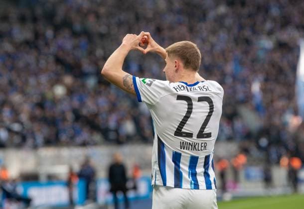 Soccer, Men, Season 2023 2024, 2 Bundesliga 26 Matchday , Hertha BSC FC Schalke 04, Marten Winkler Hertha BSC , Celebration after goal to 4 2, 17 03 2024, Copyright: xSebastianxRäppold MatthiasxKochx