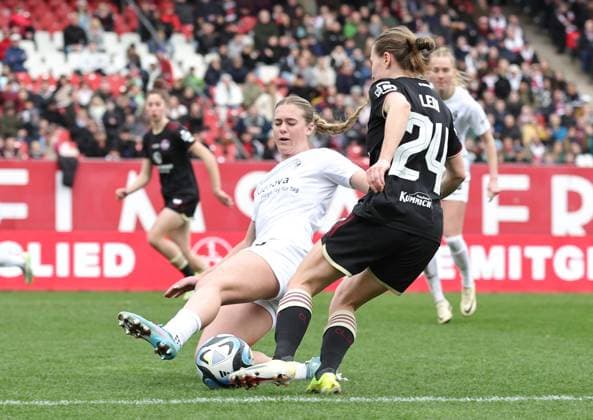 17 03 2024 Soccer Season 2023 2024 1 Women Soccer Bundesliga 16 Matchday 1 FC Nürnberg FCN Club SC Freiburg Sportfoto Zink DaMa xdaxmax Selina Vobian 8 , SC Freiburg Nastassja Lein 24, 1 FC Nürnberg FCN