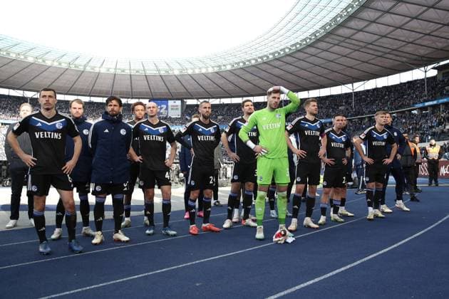17 03 2024, xtgx, Soccer 2 Bundesliga, Hertha BSC Berlin FC Schalke 04 emspor, v l Schalker Team Disappointed disappointed sad frustrated helpless after the match DFL DFB REGULATIONS PROHIBIT ANY USE OF PHOTOGRAPHS as IMAGE SEQUENCES and or QUASI VIDEO Berlin