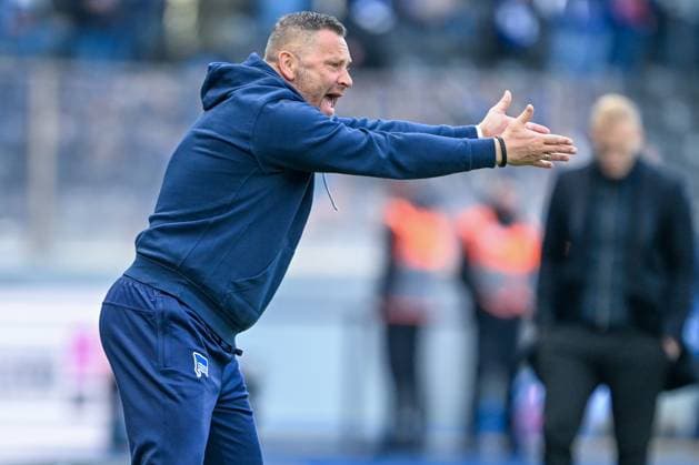 2 Bundesliga Hertha BSC Berlin FC Schalke 04 on 17 03 2024 at the Olympiastadion in Berlin Coach Pal Dardai Hertha BSC Berlin gives loud instructions MT
