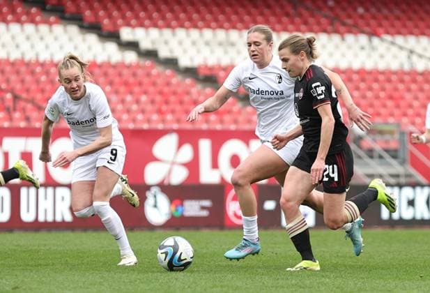 17 03 2024 Soccer Season 2023 2024 1 Women Soccer Bundesliga 16 Matchday 1 FC Nürnberg FCN Club SC Freiburg Sportfoto Zink DaMa xdaxmax Janina Minge 9 , SC Freiburg Annie Lee Karich 6, SC Freiburg Nastassja Lein 24, 1 FC Nürnberg FCN