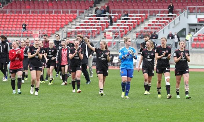 17 03 2024 Soccer Season 2023 2024 1 Women Soccer Bundesliga 16 Matchday 1 FC Nürnberg FCN Club SC Freiburg Sportfoto Zink DaMa xdaxmax Team Team of FCN thanks Clubfan Clubfans FCN Fans Fans after the end of the match