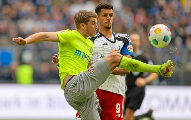 Soccer 2 BL Hamburger SV SV Wehen Wiesbaden 17 03 24, Marcus Mathisen SVWW , Robert Glatzel HSV ,