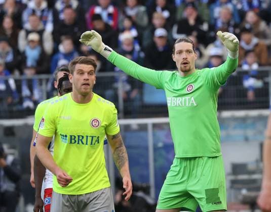 Florian Stritzel SV Wehen Wiesbaden Football, Men, Season 2023 2024, 2 BL, Volksparkstadion, Hamburger SV vs SV Wehen Wiesbaden, 3 0 DFL REGULATIONS PROHIBIT ANY USE OF PHOTOGRAPHS AS IMAGE SEQUENCES AND OR QUASI VIDEO
