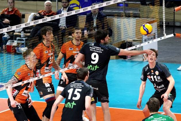 DEU, DVV, 1 VBL, BR Volleys vs Karlsruhe, 17 03 2024, Max Schmeling Halle, Berlin, DEU, DVV, 1 VBL, BR Volleys vs Karlsruhe, in the picture Marek Sotola BR Volleys 17 , Tobias Krick BR Volleys 21 , Thorben Sandmeier Karlsruhe 9 Jens Sandmeier Karlsruhe 15 , Tobias Hosch Karlsruhe 11 Photo Juergen Engler nordphoto GmbH nordphotoxGmbHx xEngler nph00076