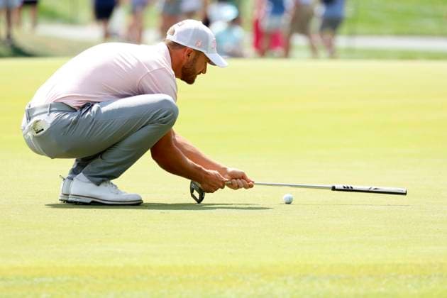 PONTE VEDRA BEACH, FL - MARCH 17: PGA, Golf Herren golfer Wydham Clark lines up a putt on the 3rd hole during the final round of The Players Championship on March 17, 2024, at TPC Sawgrass in Ponte Vedra Beach, Florida. (Photo by Brian Spurlock Icon Sportswire) GOLF: MAR 17 PGA THE PLAYERS Championship EDITORIAL USE ONLY Icon24031760