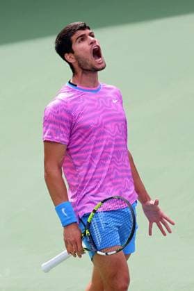 Carlos Alcaraz celebrates winning the first set BNP Paribas Open, Tennis, Day 12, Indian Wells Tennis Garden, California, USA - 17 Mar 2024  Copyright: xEllaxLing Shutterstockx 14386189aj