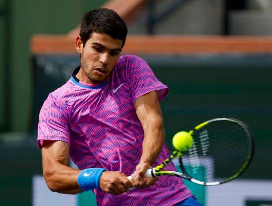 Tennis 2024: BNP Paribas Open MAR 17 March 17, 2024 Carlos Alcaraz of Spain returns a shot against Daniil Medvedev in the Men s Final during the BNP Paribas Open at Indian Wells Tennis Garden in Indian Wells, CA. Charles Baus CSM (Credit Image: Charles Baus Cal Media) Indian Wells Ca United States of America EDITORIAL USE ONLY Copyright: xx ZUMA-20240317_zma_c04_158.jpg CharlesxBausx csmphotothree243594