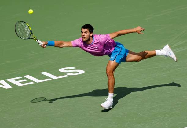 March 17, 2024 Carlos Alcaraz of Spain returns a shot against Daniil Medvedev in the Men s Final during the BNP Paribas Open at Indian Wells Tennis Garden in Indian Wells, CA. CSM Indian Wells United States of America - ZUMAc04_ 20240317_zma_c04_195 Copyright: xCharlesxBausx