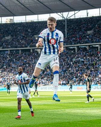 Soccer, Men, Season 2023 2024, 2 Bundesliga 26 Matchday , Hertha BSC FC Schalke 04, Marten Winkler Hertha BSC , Celebration after goal to 4 2, 17 03 2024, Copyright: xSebastianxRäppold MatthiasxKochx
