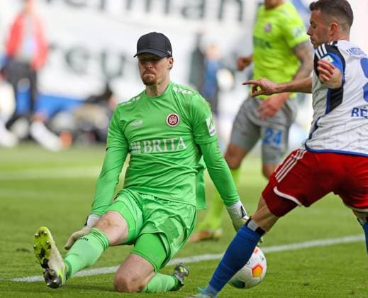 Soccer 2 BL Hamburger SV SV Wehen Wiesbaden 17 03 24, Florian Stritzel SVWW , Laszlo Benes HSV ,