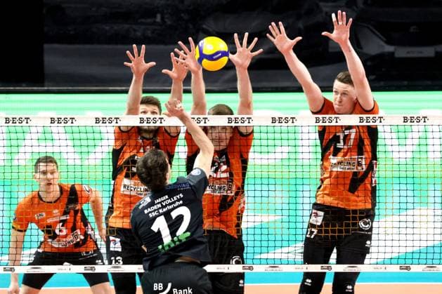 DEU, DVV, 1 VBL, BR Volleys vs Karlsruhe, 17 03 2024, Max Schmeling Halle, Berlin, DEU, DVV, 1 VBL, BR Volleys vs Karlsruhe, in the picture Ruben Schott BR Volleys 13 , Saso Stalekar BR Volleys 12 , Marek Sotola BR Volleys 17 , Lukas Jaeger Karlsruhe 12 Photo Juergen Engler nordphoto GmbH nordphotoxGmbHx xEngler nph00076