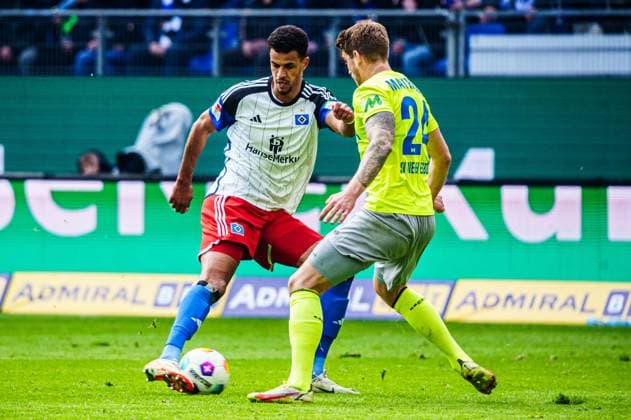 Robert Glatzel Hamburger SV, 09 , Marcus Mathisen SV Wehen Wiesbaden, 24 GER, Hamburger SV vs SV Wehen Wiesbaden, Football, 2 Bundesliga, Matchday 26, Season 2023 2024, 17 03 2024 DFL REGULATIONS PROHIBIT ANY USE OF PHOTOGRAPHS AS IMAGE SEQUENCES AND OR QUASI VIDEO GER, Hamburger SV vs SV Wehen Wiesbaden, Football, 2 Bundesliga, Matchday 26, Season 2023 2024, 17 03 2024 Hamburg Copyright: xEibner-Pressefoto MarcelxvonxFehrnx EP_MFN