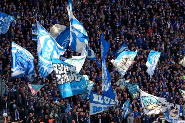 17 03 2024, xtgx, Soccer 2 Bundesliga, Hertha BSC FC Schalke 04 emspor, v l symbol photo, symbol picture fans, spectators, audience, tribuene Gaestefans Schalke DFL DFB REGULATIONS PROHIBIT ANY USE OF PHOTOGRAPHS as IMAGE SEQUENCES and or QUASI VIDEO Berlin