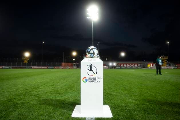 GOOGLE PIXEL Womens Bundesliga Bayer 04 Leverkusen 1 FC Köln 18 03 2024 Impressions of the ball before the game Leverkusen, 18 03 2024 16 matchday of the GOOGLE PIXEL Womens Bundesliga Bayer 04 Leverkusen 1 FC Köln, Ulrich Haberland Stadium, Leverkusen The DFL regulations prohibit the use of photographs as image sequences and or quasi videos Copyright: xBEAUTIFULxSPORTS AxelxKohringx