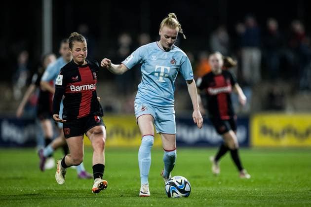 GOOGLE PIXEL Frauen Bundesliga Bayer 04 Leverkusen 1 FC Köln 18 03 2024 duel Kristin Kögel Bayer 04 Leverkusen, 11 , Anna Gerhardt 1 FC Köln, 21 GOOGLE PIXEL Frauen Bundesliga Bayer 04 Leverkusen 1 FC Köln, Leverkusen, Ulrich Haberland Stadion am 18 03 2024 DFB REGULATIONS PROHIBIT ANY USE OF PHOTOGRAPHS AS IMAGE SEQUENCES AND OR QUASI VIDEO Copyright: xBEAUTIFULxSPORTS Wunderlx